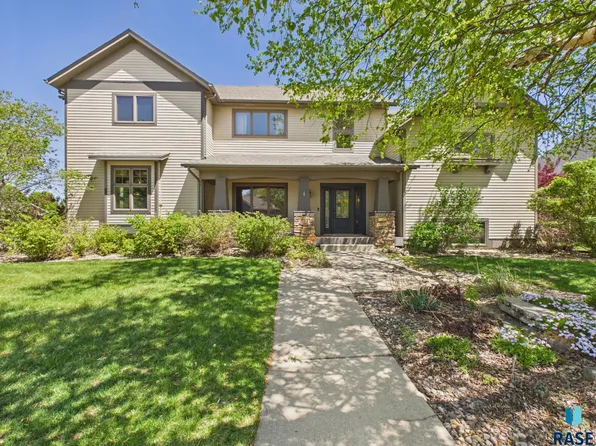 1600 S Parkview Blvd, Brandon, SD 57005