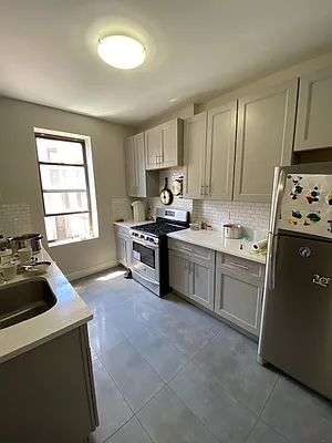 Rented by Mdays Realty | media 20