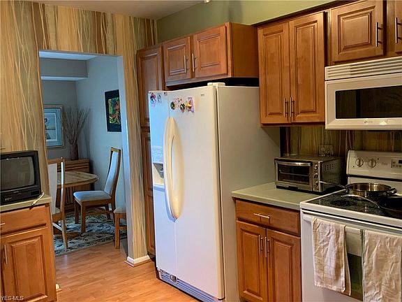 5th image of 2202 Acacia Park Dr APT 2402
