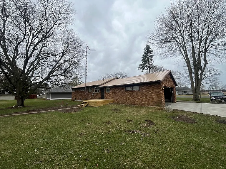 414 Wall St — Photo 11