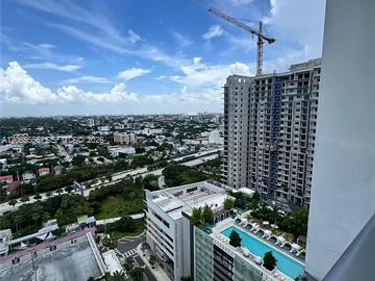 1010 SW 2nd Ave #CU-607 — Photo 41
