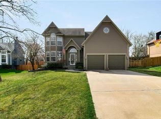 19983 W 220th St, Spring Hill, KS 66083