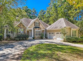 160 Longwood Ln, Newnan, GA