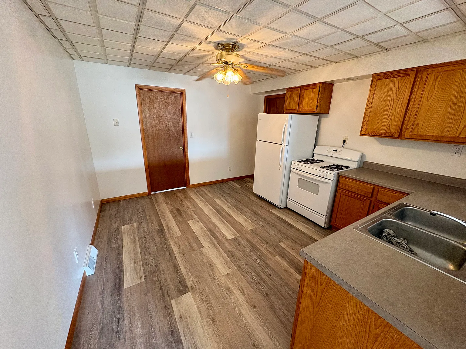 2 bed, $950 — Photo 3