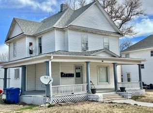 421 W 22nd St, Kearney, NE 68845