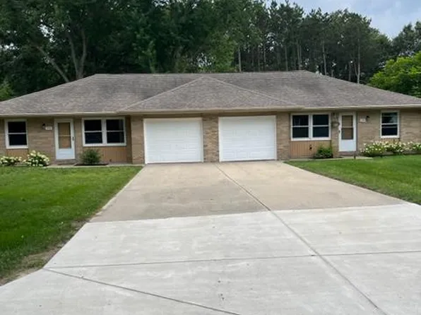3138 Birchwood St, Stevensville, MI 49127
