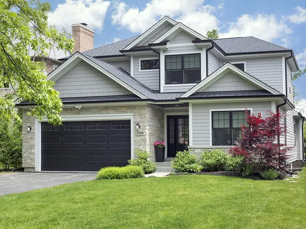2700 N Wildwood Ln, Deerfield, IL 60015
