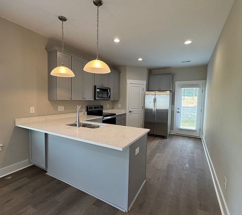 1st image of 101 Brawley Villas Pl