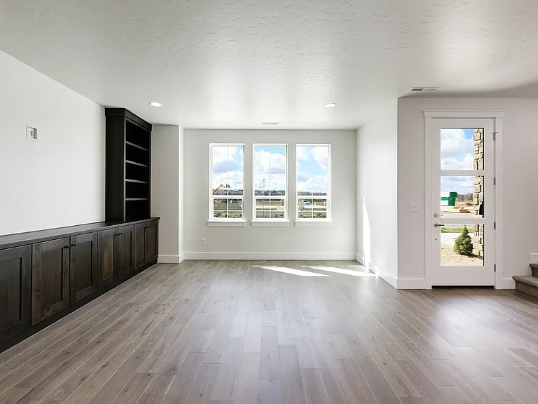 4314 E Parkcenter Blvd — Photo 3