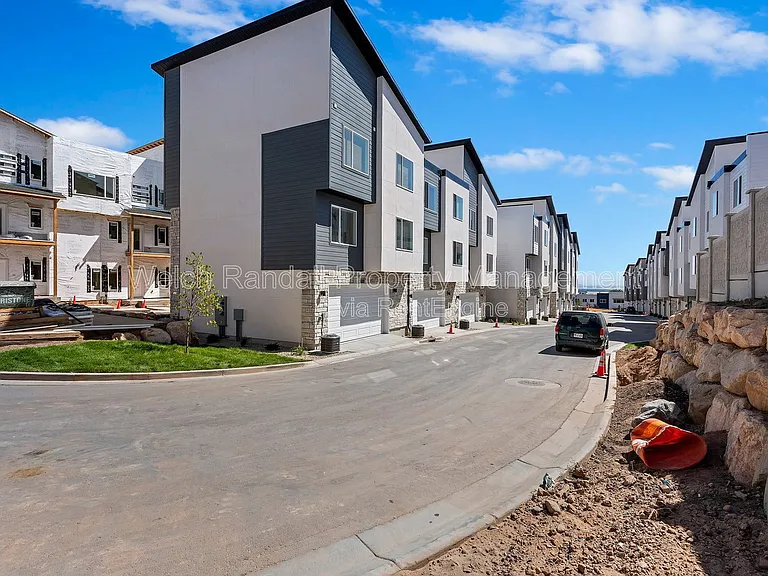 3102 N 1600 E — Photo 15