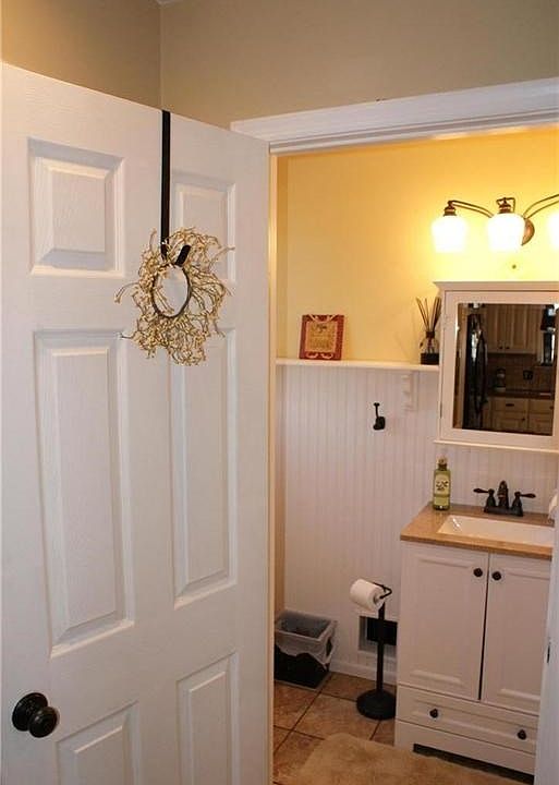 1st floor powder room
