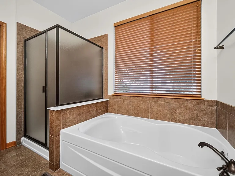 3565 Ayres Dr — Photo 16