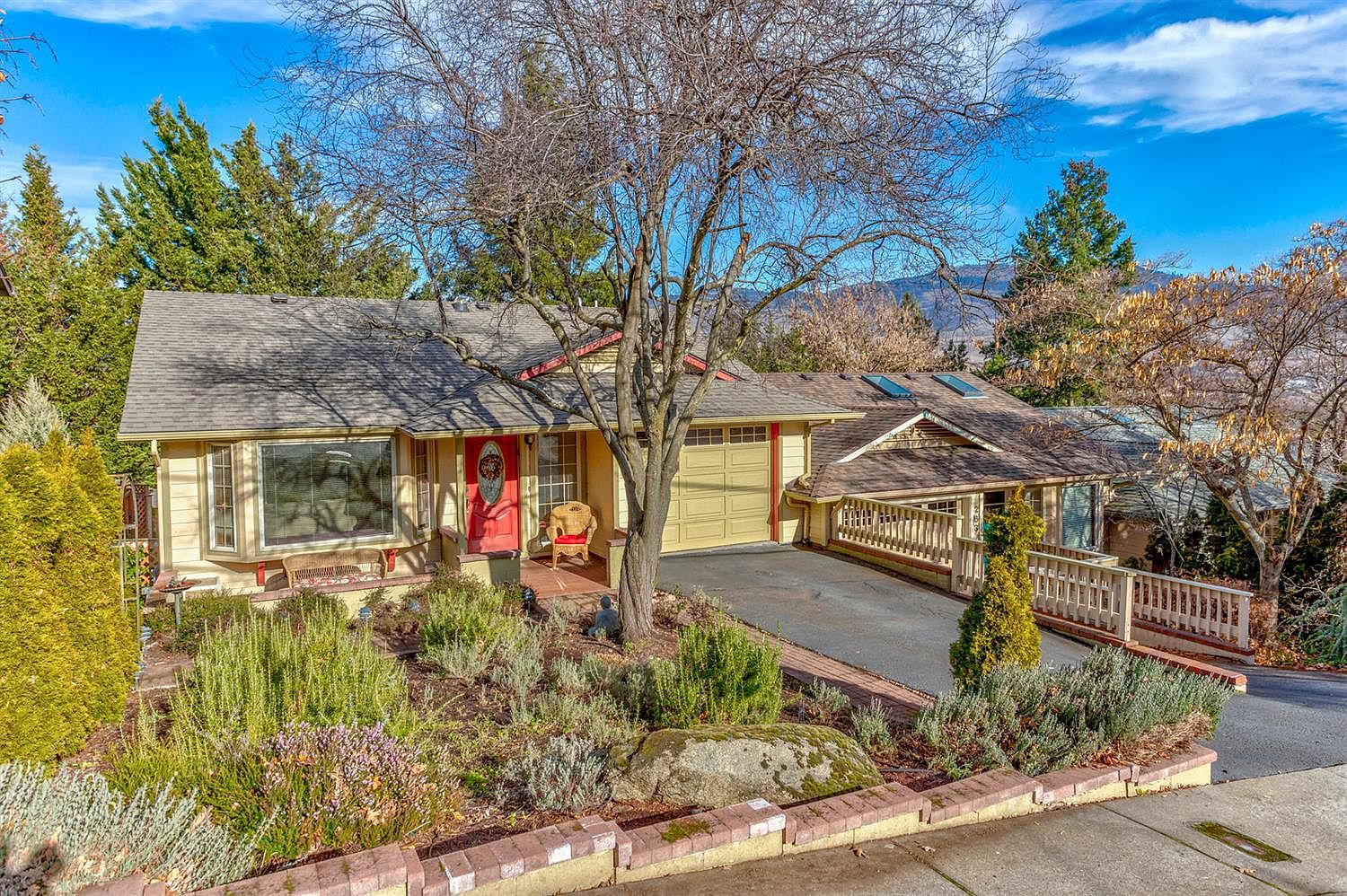 265 Grant St, Ashland, OR 97520 | Zillow