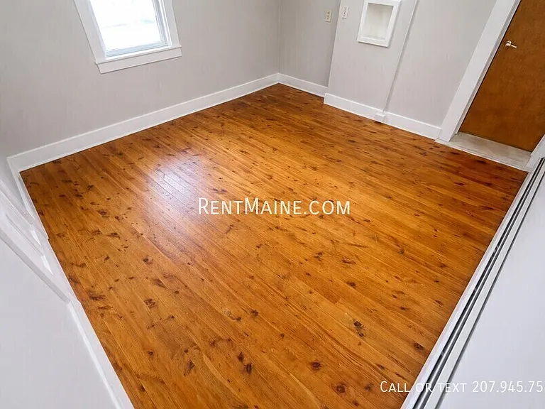 445 Main St #A — Photo 6