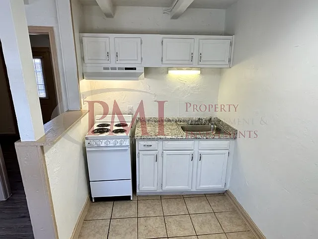 2106 College Street #12 — Photo 13