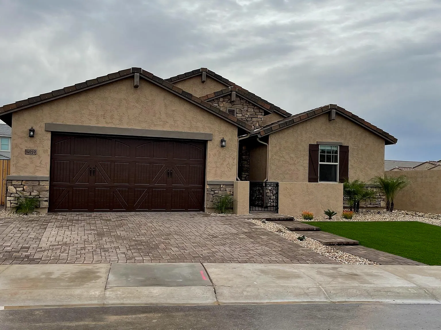 4 bed, 3.5 bath, 2563 sqft, $2,950 — Photo 1