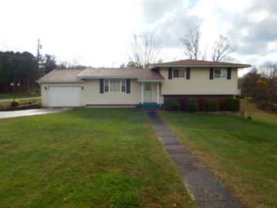 947 Maple Ln, Sistersville, WV, 26175