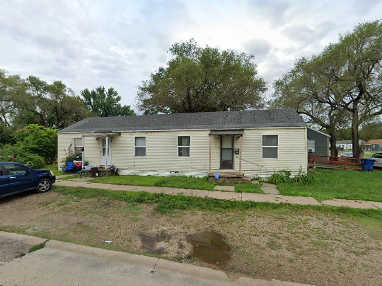 E Whitney Ln Duplex — Photo 1