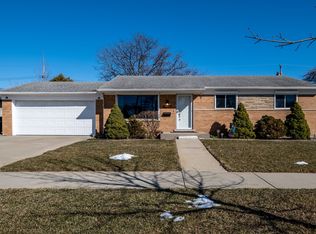 31252 Kelly Rd, Roseville, MI 48066