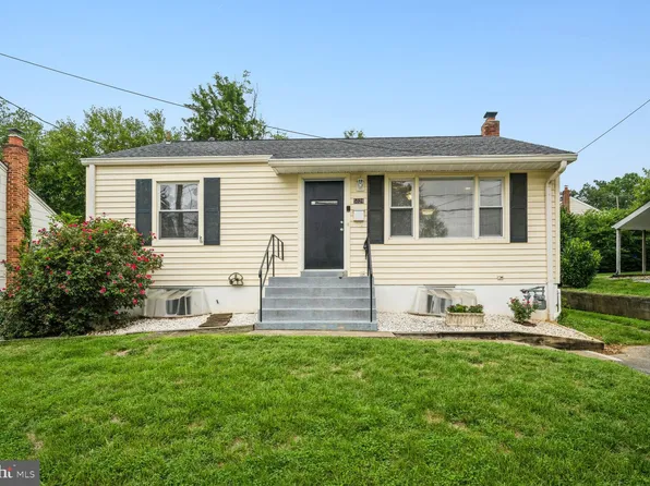 5028 Iroquois St, College Park, MD 20740
