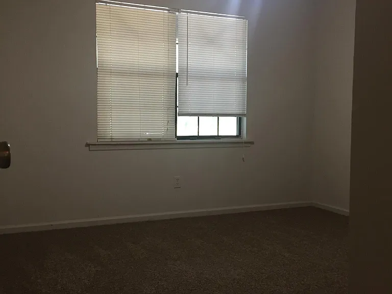 105 Princess Ln #B — Photo 14