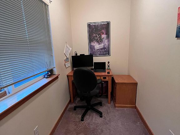 Bedroom 3 - study/den