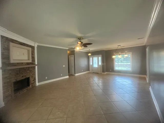 6 bed, 3414 sqft, $5,500 — Photo 4