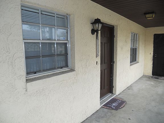 2nd image of 2995 Sir Hamilton Cir