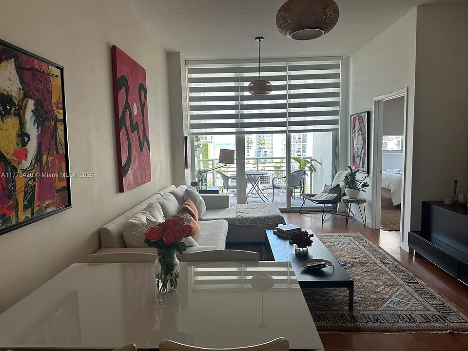 2200 NE 4th Ave #808