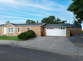 27 Bridgeport Dr, Eagle Pt, OR 97524