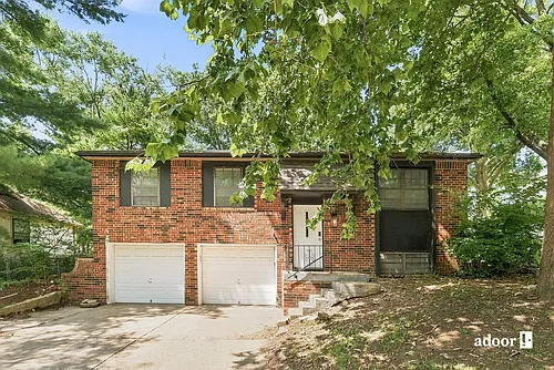 2705 NW Castle Dr Photo 1