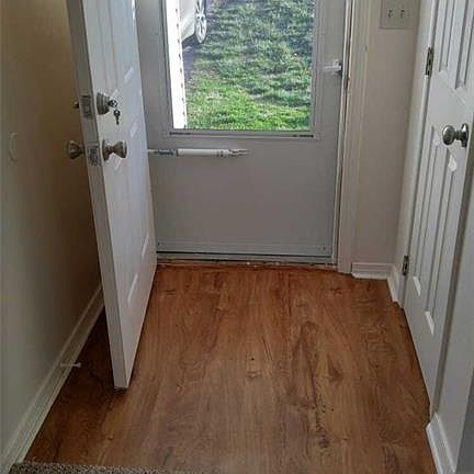 5th image of 202 White Oak Dr NE