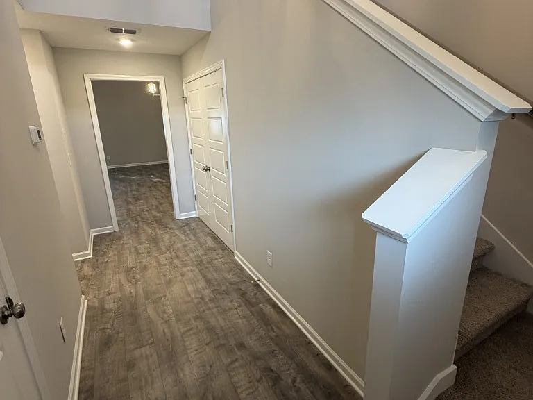 3236 Clemons Cir — Photo 2