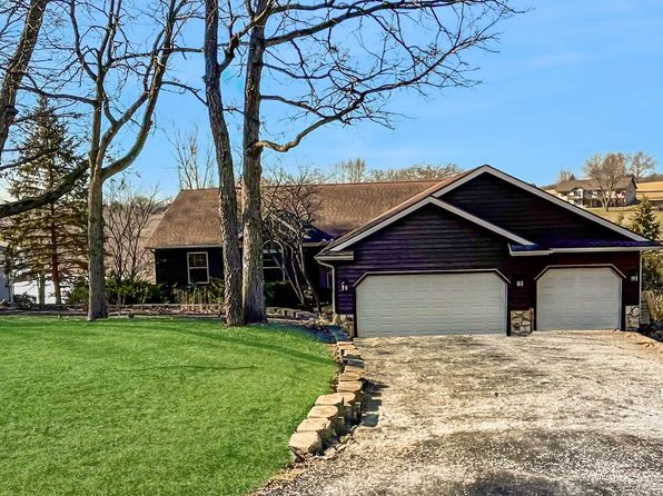 27-54 Ridgeview Dr, Lanark, IL 61046