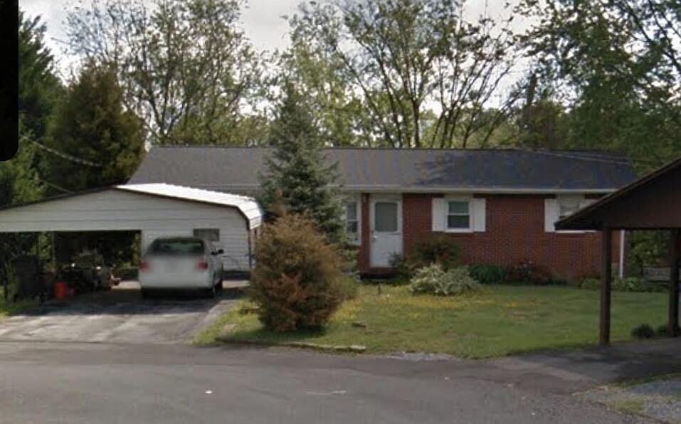 1st image of 110 Garden Cir