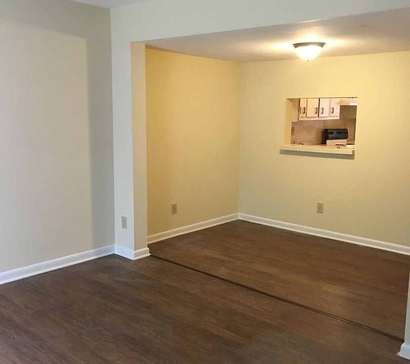 1st image of 225 D Village Ln