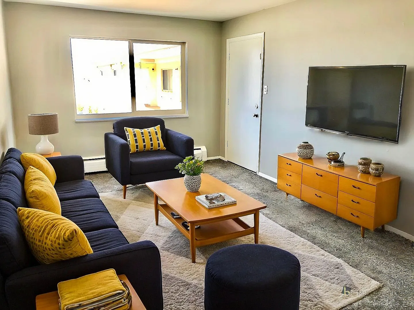Royal Oaks Apartments — Photo 3