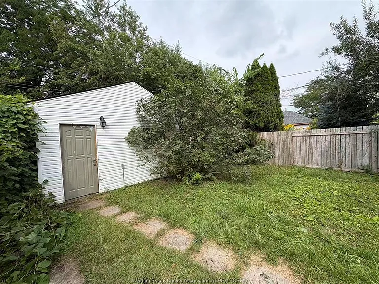 1411 Dougall Ave — Photo 18