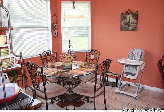 3rd image of 20 White Oak Ln