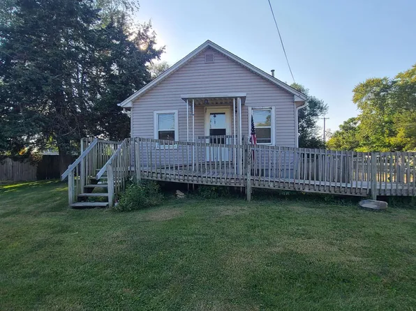 1098 Lancaster St, Galesburg, IL 61401