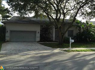 10220 SW 15th St, Pembroke Pines, FL 33025