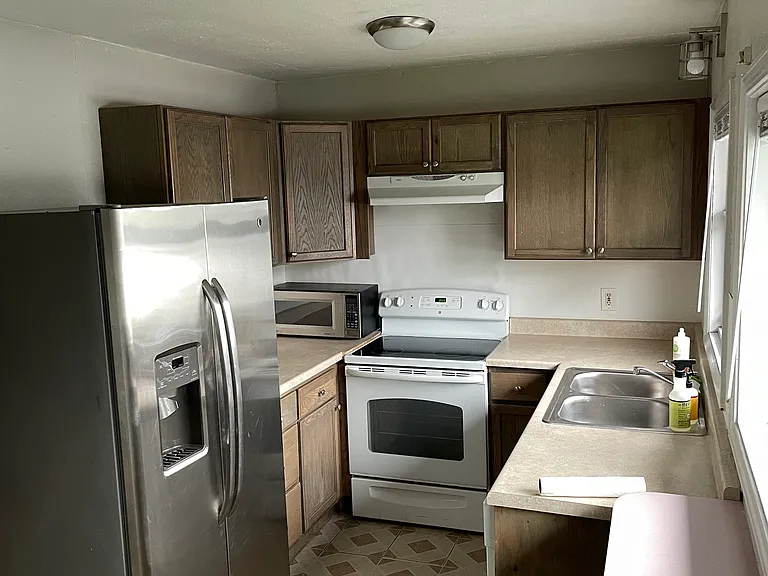 835 Bragaw St #5 — Photo 1