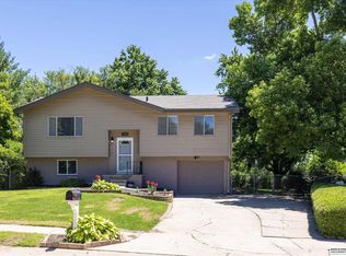 2319 N 189th Cir, Elkhorn, NE 68022