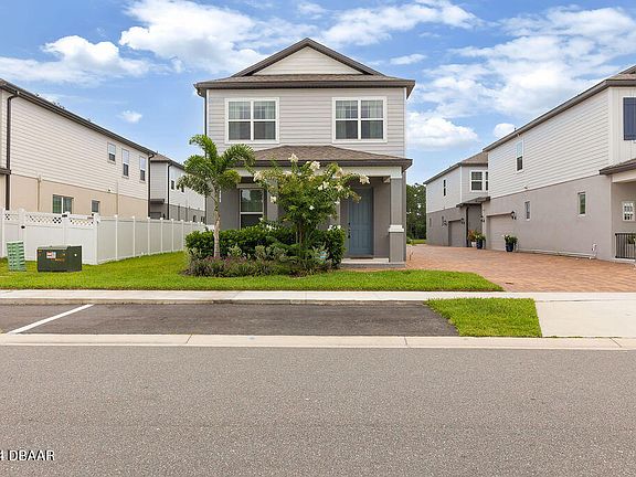 2nd image of 441 Venetian Palms Blvd