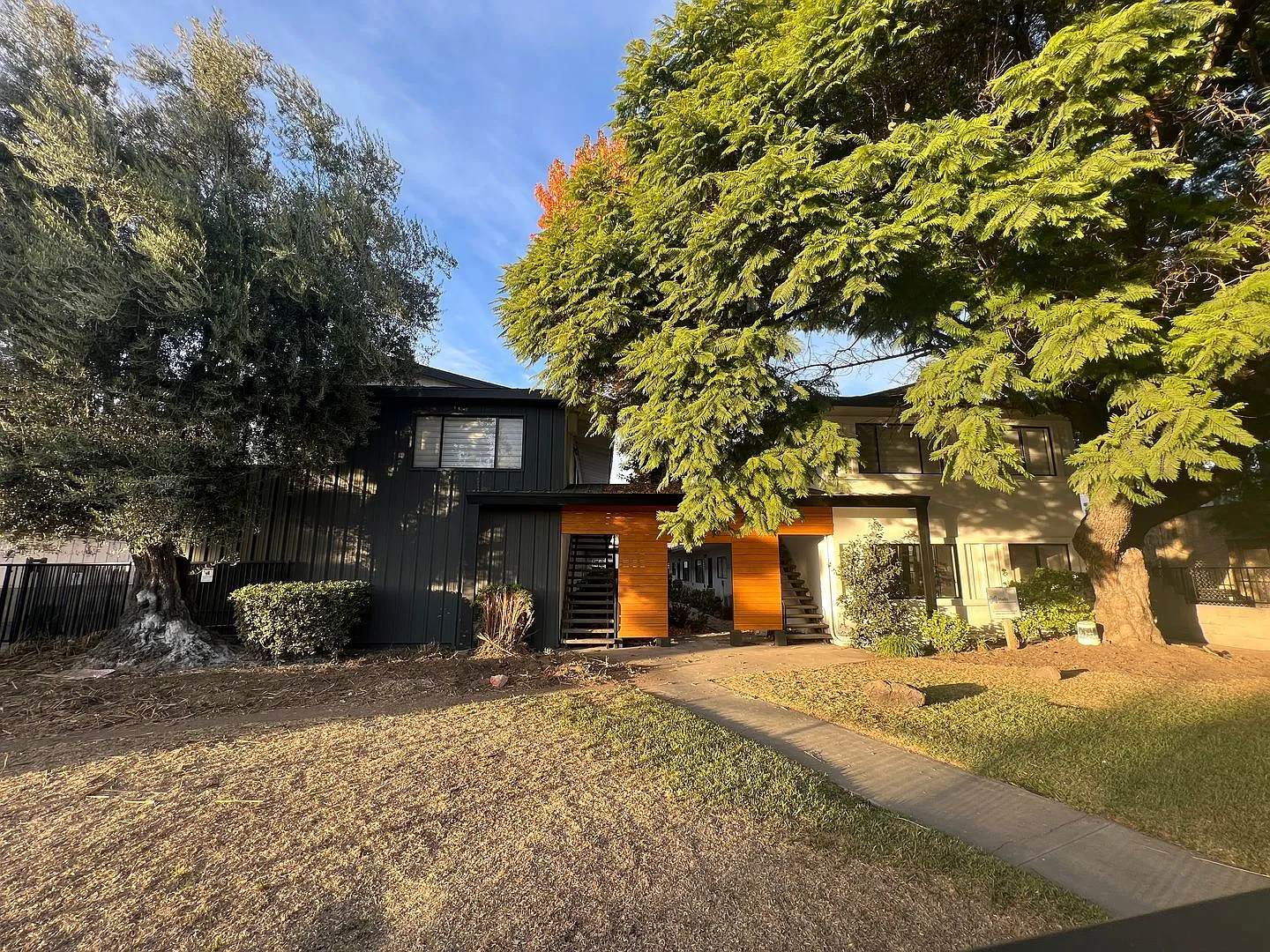 521-523 E. Live Oak Avenue — Photo 3