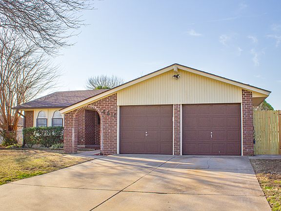 3rd image of 4616 SE 38th St