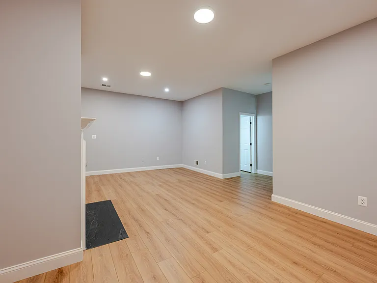 2714 Earls Ct — Photo 27