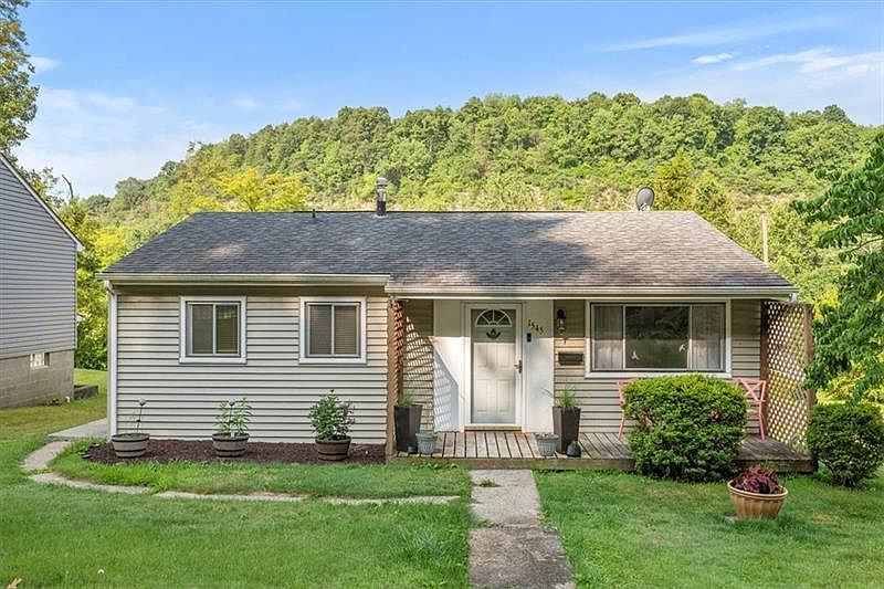 1545 Saxonburg Rd, Natrona Heights, PA 15065 Zillow