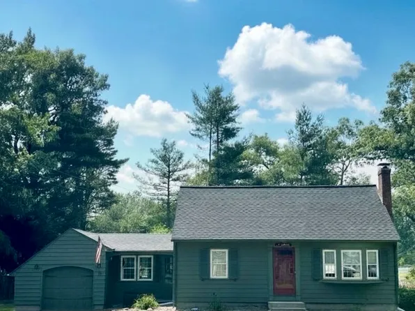 17 Carver Circle, Simsbury, CT 06070