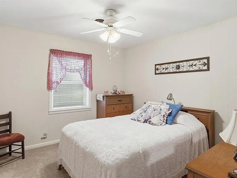 1335 Kathy Ave — Photo 29